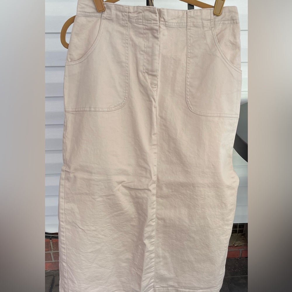 Duck head Long Khaki Skirt Size 10